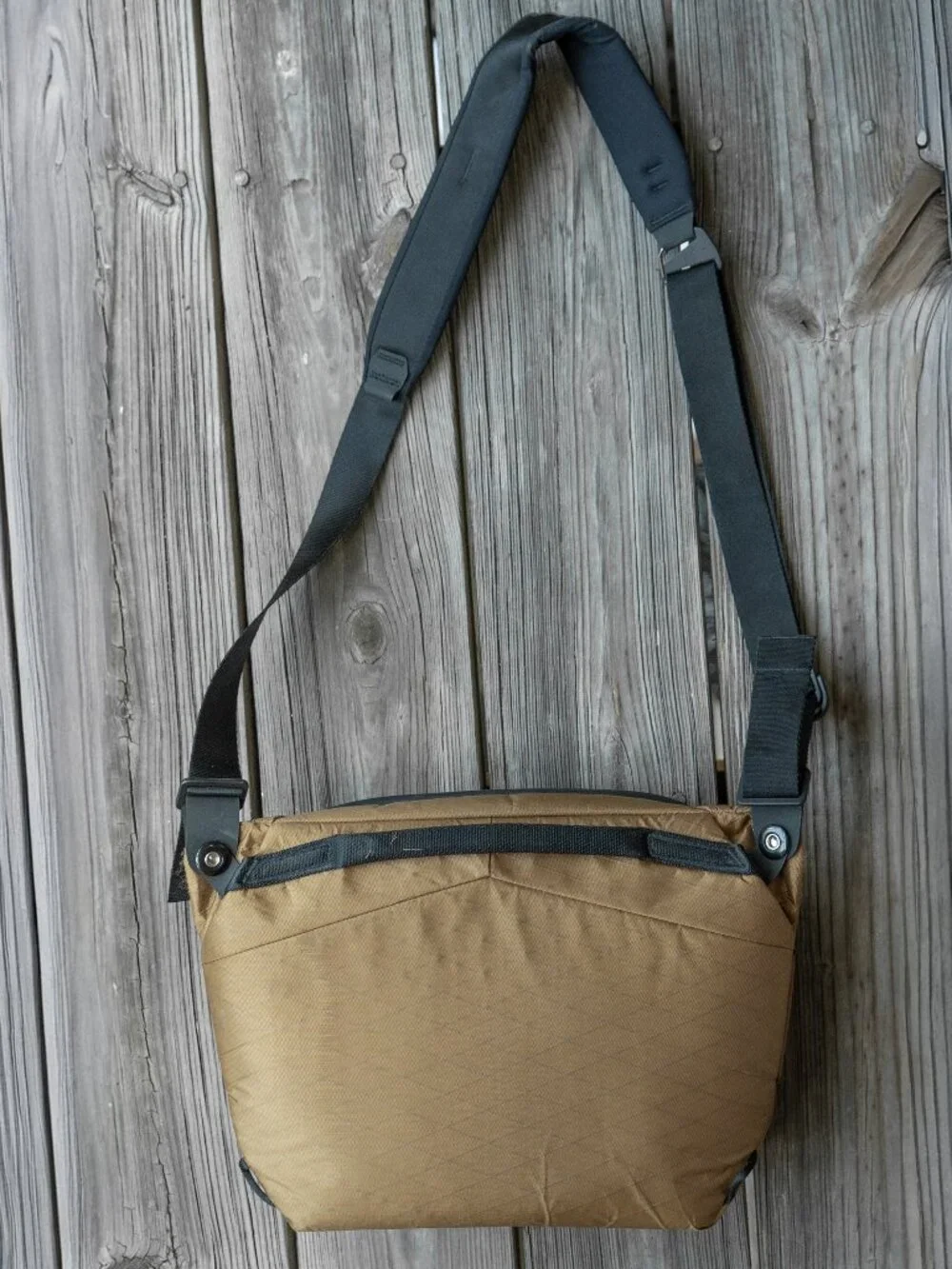 Peak Design Camera Bag Everyday Sling V2 6L Coyote X-Pac Adjustable Strap